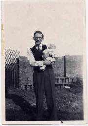 Dad_and_me.jpg Dad_and_me.jpg